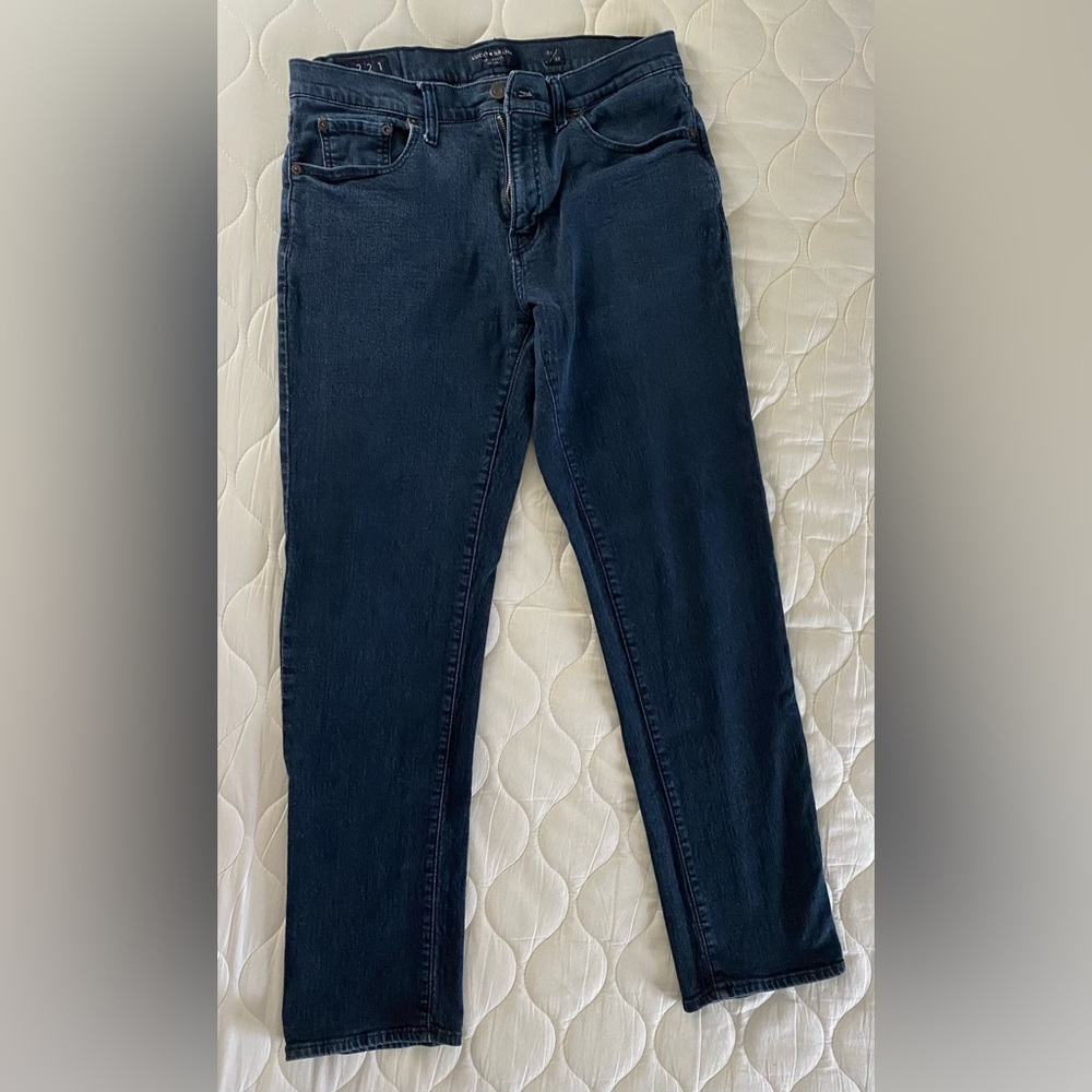Men’s 33x32 Lucky Brand 221 denim jeans